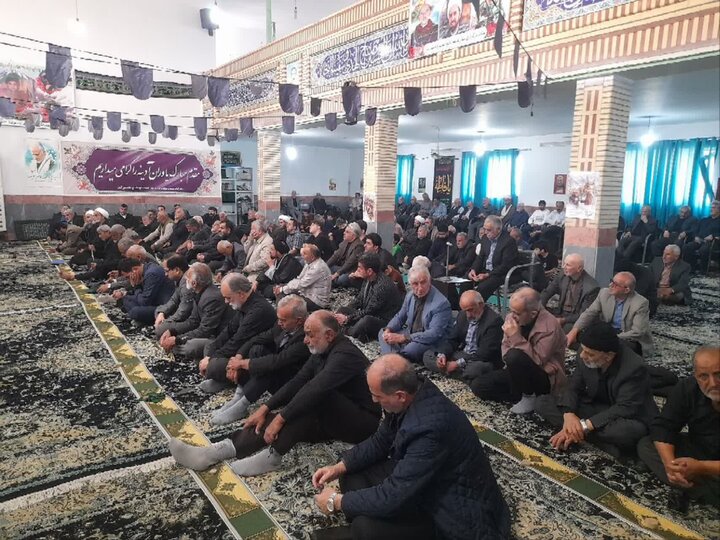 تصاویر/ اقامه نماز عبادی سیاسی دابودشت به امامت حجت الاسلام و المسلمین حاجی زاده