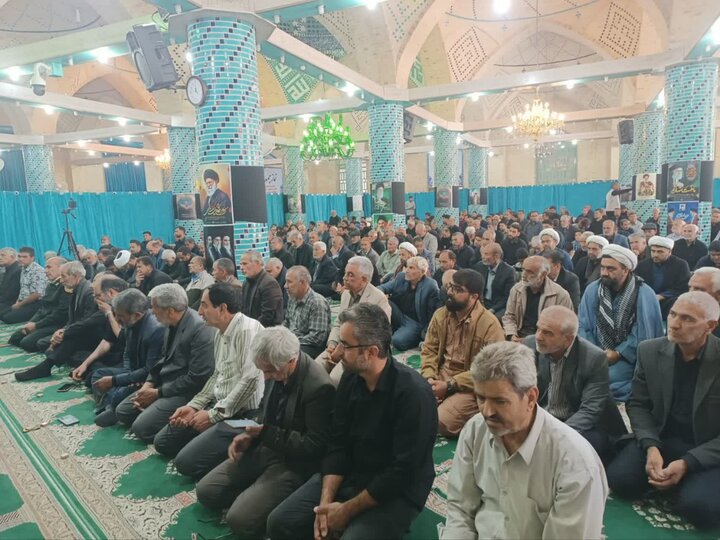 تصاویر/ اقامه نماز جمعه در شهر انار