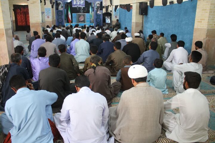 تصاویر/ اقامه نماز جمعه در شهر جازموریان