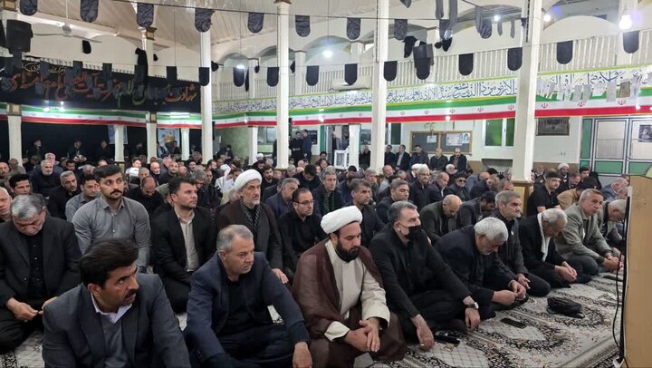 تصاویر/ اقامه نماز جمعه ماکو