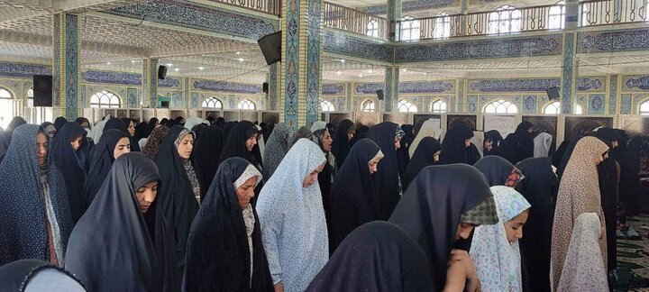 تصاویر/ اقامه نماز جمعه در شهر بافت