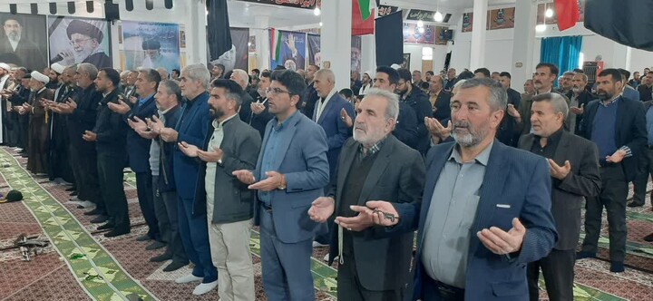 تصاویر / اقامه نماز عبادی سیاسی شهرستان دندی