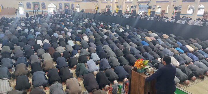 تصاویر/ اقامه نماز جمعه در شهربابک