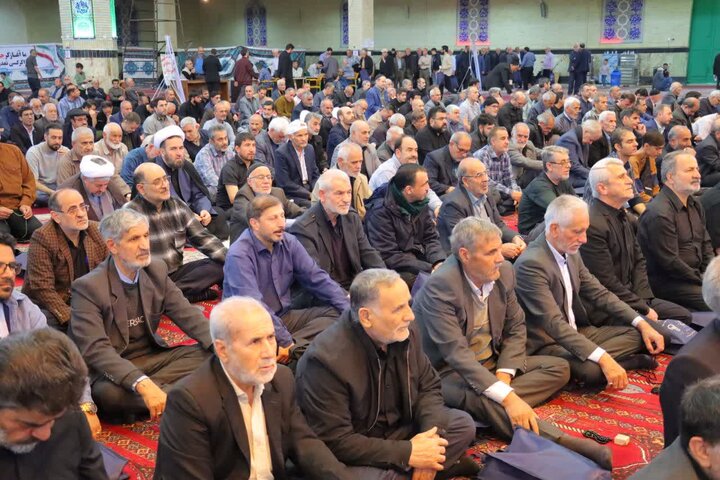 تصاویر/ اقامه نماز عبادی سیاسی جمعه در اسلامشهر