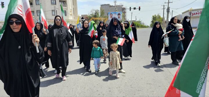 تصاویر/ راهپیمایی مردم جیرفت به مناسبت چهلمین روز شهادت قائد امت