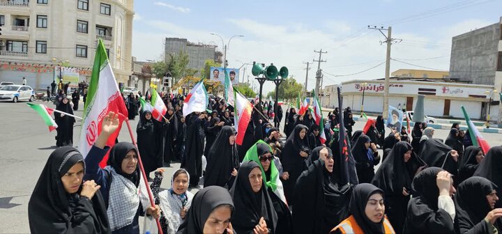 تصاویر/ راهپیمایی مردم جیرفت به مناسبت چهلمین روز شهادت قائد امت