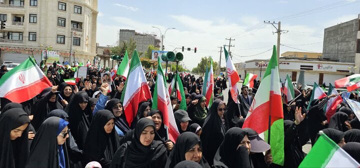 تصاویر/ راهپیمایی مردم جیرفت به مناسبت چهلمین روز شهادت قائد امت