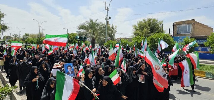 تصاویر/ راهپیمایی مردم جیرفت به مناسبت چهلمین روز شهادت قائد امت