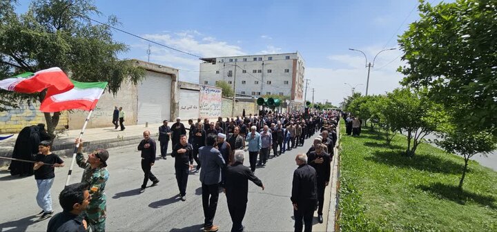 تصاویر/ راهپیمایی مردم جیرفت به مناسبت چهلمین روز شهادت قائد امت