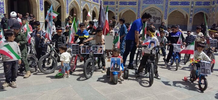 تصاویر/ کاروان دوچرخه سواری بچه های انقلابی شهر خانوک