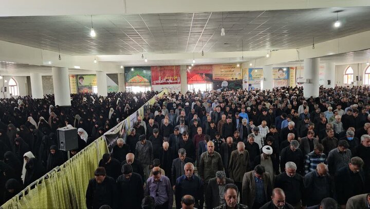 تصاویر/ اقامه نماز جمعه در شهر جیرفت