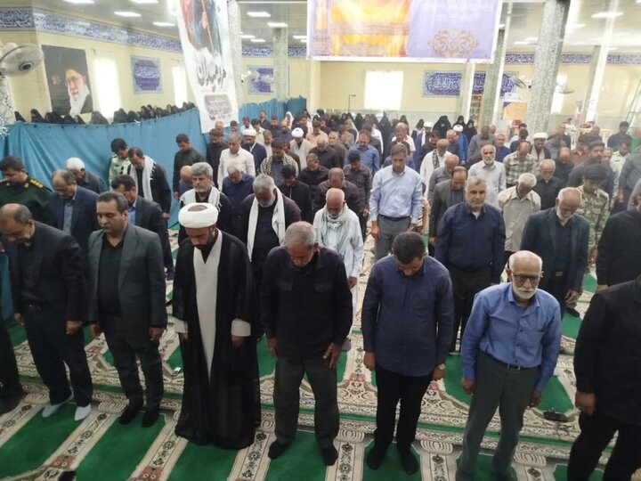 تصاویر/ اقامه نماز جمعه در شهر فاریاب