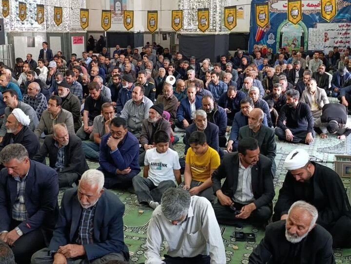 تصاویر/ اقامه نماز جمعه در شهر بردسیر