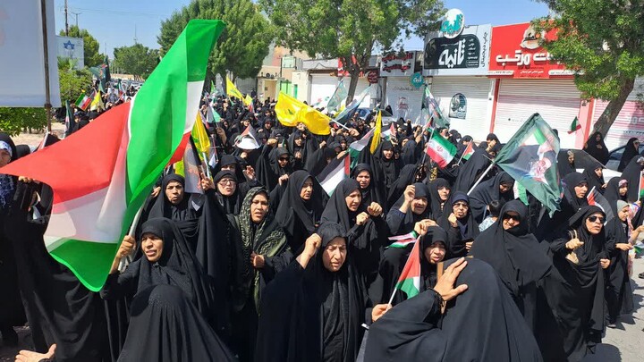 تصاویر/ راهپیمایی مردم بوشهر در محکومیت حمله آمریکایی_صهیونیستی به لبنان