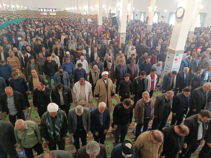 تصاویر/اقامه نماز عبادی سیاسی جمعه در ساوه