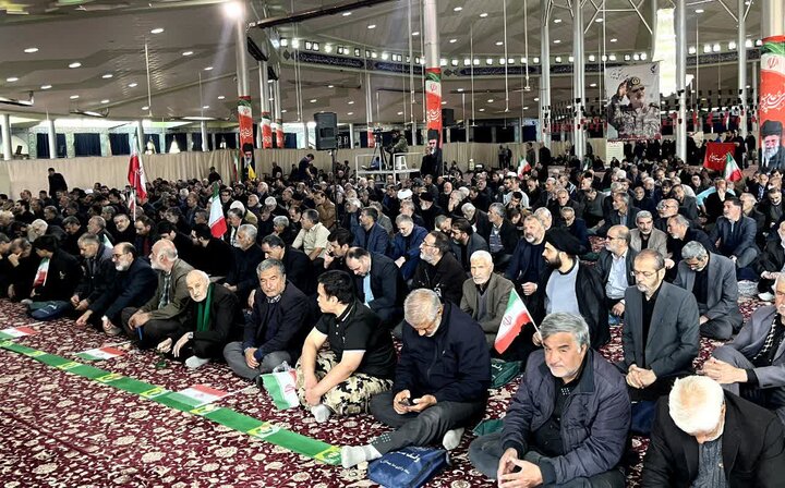 تصاویر/اقامه نماز عبادی سیاسی جمعه در اراک