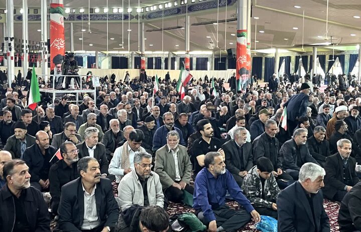 تصاویر/اقامه نماز عبادی سیاسی جمعه در اراک