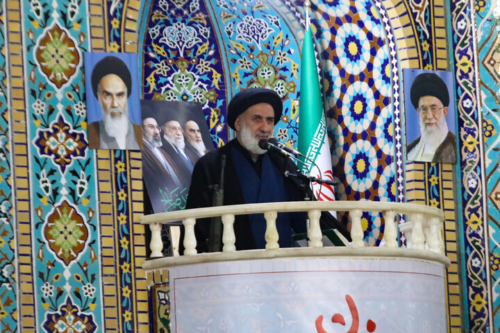 تصاویر/ مراسم چهلم امام شهید امت در مصلی شهرکرد