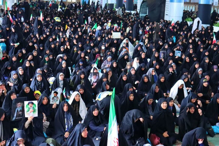 تصاویر/ اقامه نماز جمعه در شهر کرمان