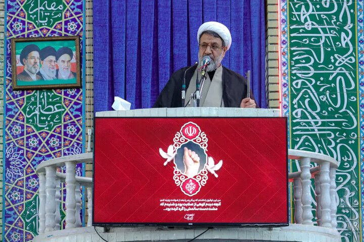 تصاویر/ اقامه نماز جمعه در شهر کرمان