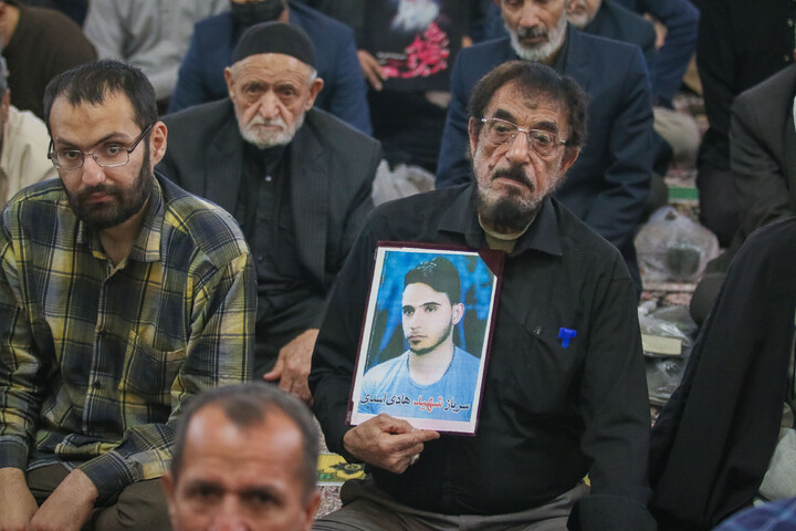 تصاویر/ اقامه نماز جمعه و تشییع پیکر طلبه شهید محمد توکلی در قم