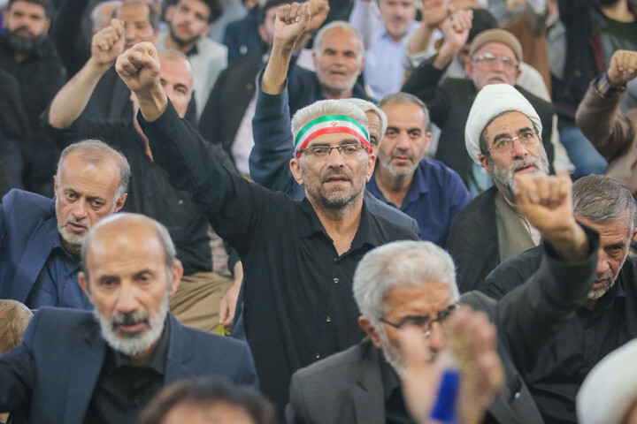 تصاویر/ اقامه نماز جمعه و تشییع پیکر طلبه شهید محمد توکلی در قم
