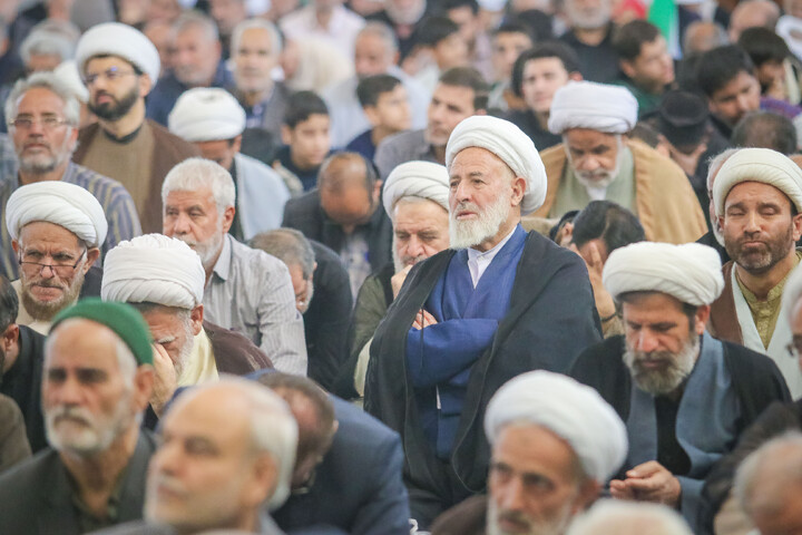 تصاویر/ اقامه نماز جمعه و تشییع پیکر طلبه شهید محمد توکلی در قم