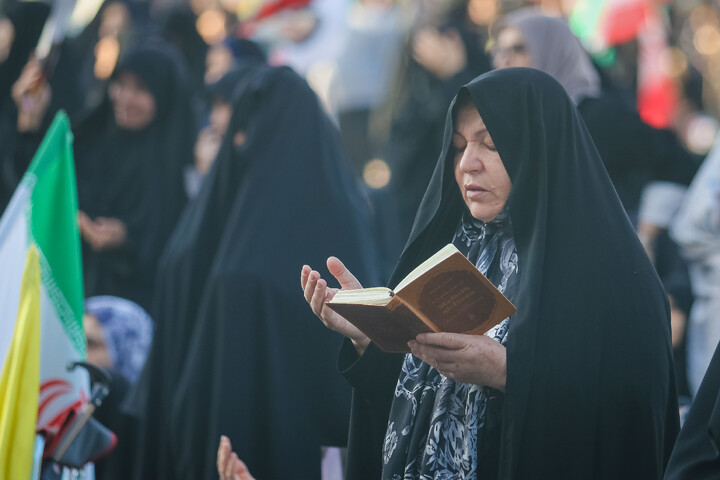 تصاویر/ اقامه نماز استغاثه در مسجد مقدس جمکران