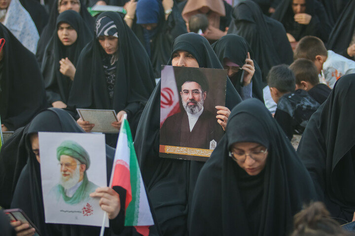 تصاویر/ اقامه نماز استغاثه در مسجد مقدس جمکران