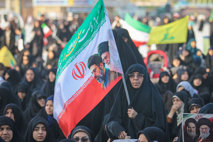 تصاویر/ اقامه نماز استغاثه در مسجد مقدس جمکران