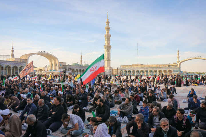 تصاویر/ اقامه نماز استغاثه در مسجد مقدس جمکران