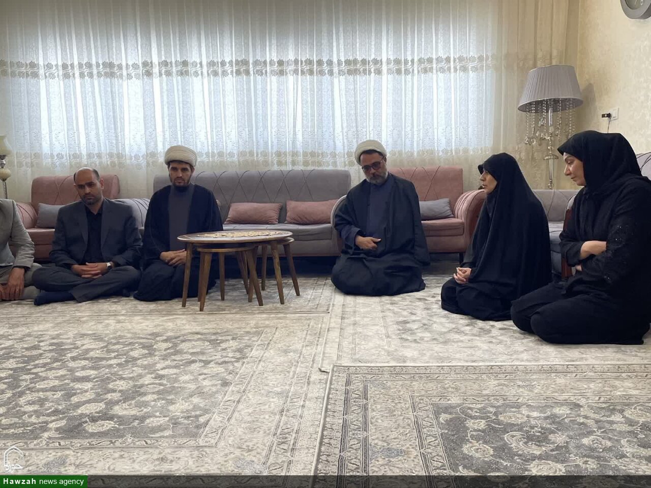 دیدار مسئولان دانشگاه علوم پزشکی با خانواده‌های شهدای جنگ رمضان