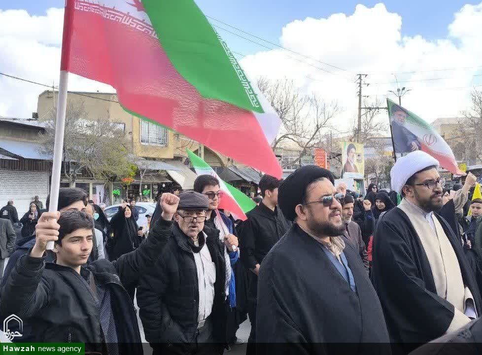 اجتماع علما و روحانیون تویسرکان در سوگ قائد امت