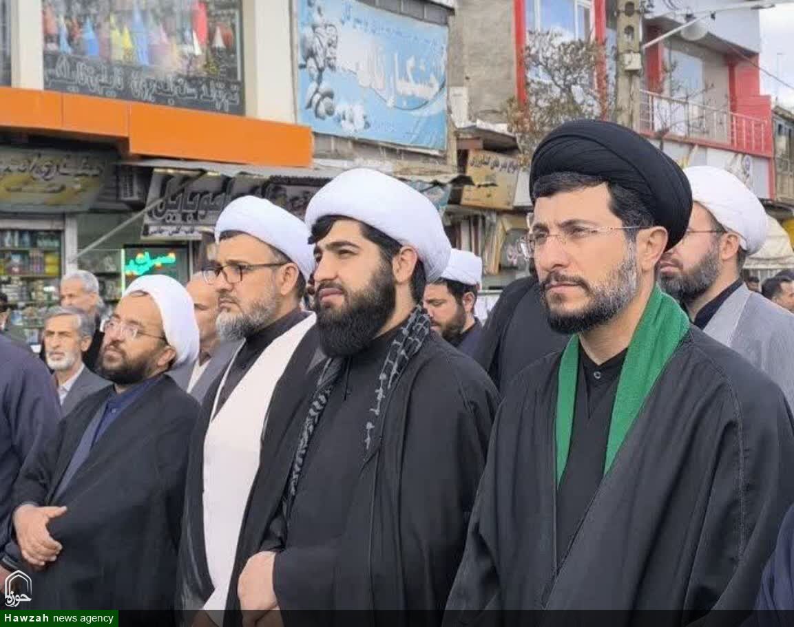اجتماع علما و روحانیون تویسرکان در سوگ قائد امت