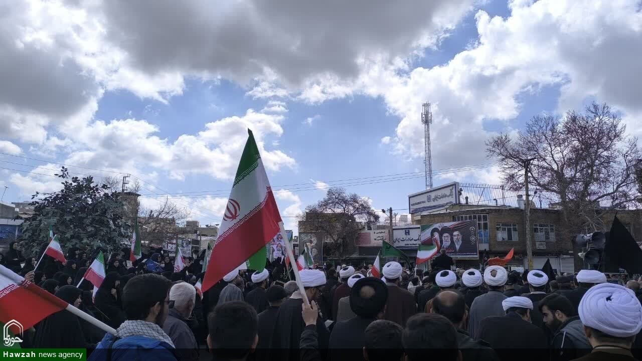 اجتماع علما و روحانیون تویسرکان در سوگ قائد امت