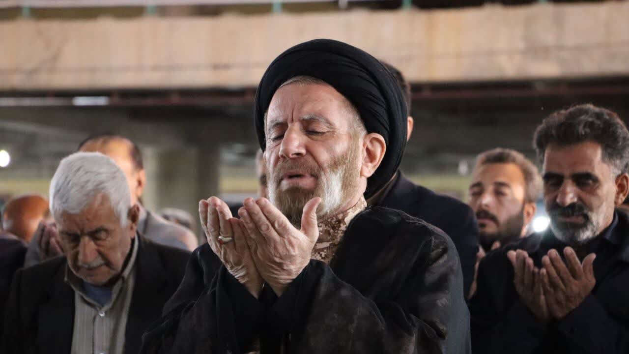 تصاویر/اقامه نماز عبادی سیاسی خرم آباد