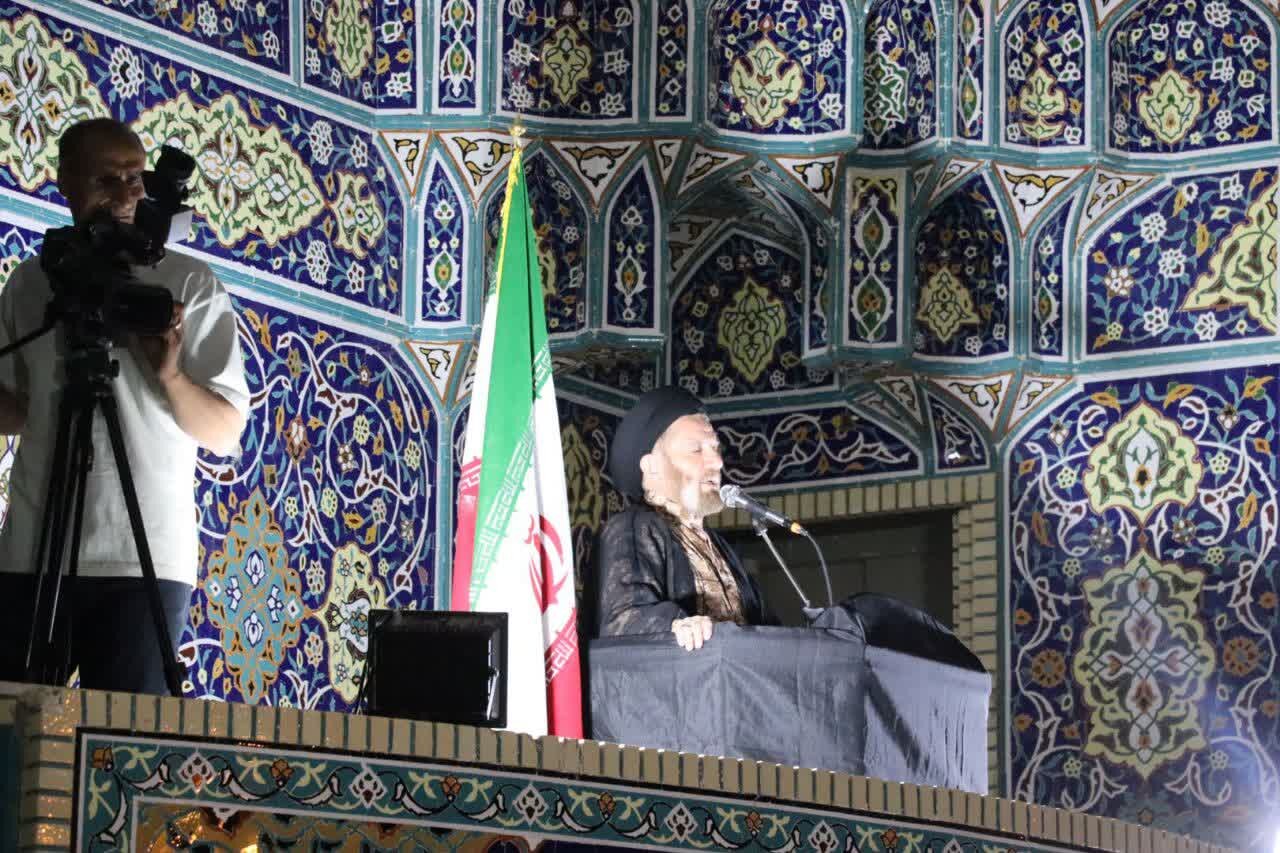 تصاویر/اقامه نماز عبادی سیاسی خرم آباد