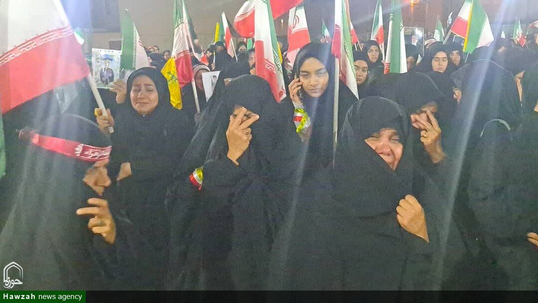 حضور پرشور خادمان مسجد جمکران در چهلم شهدای دانش آموز میناب