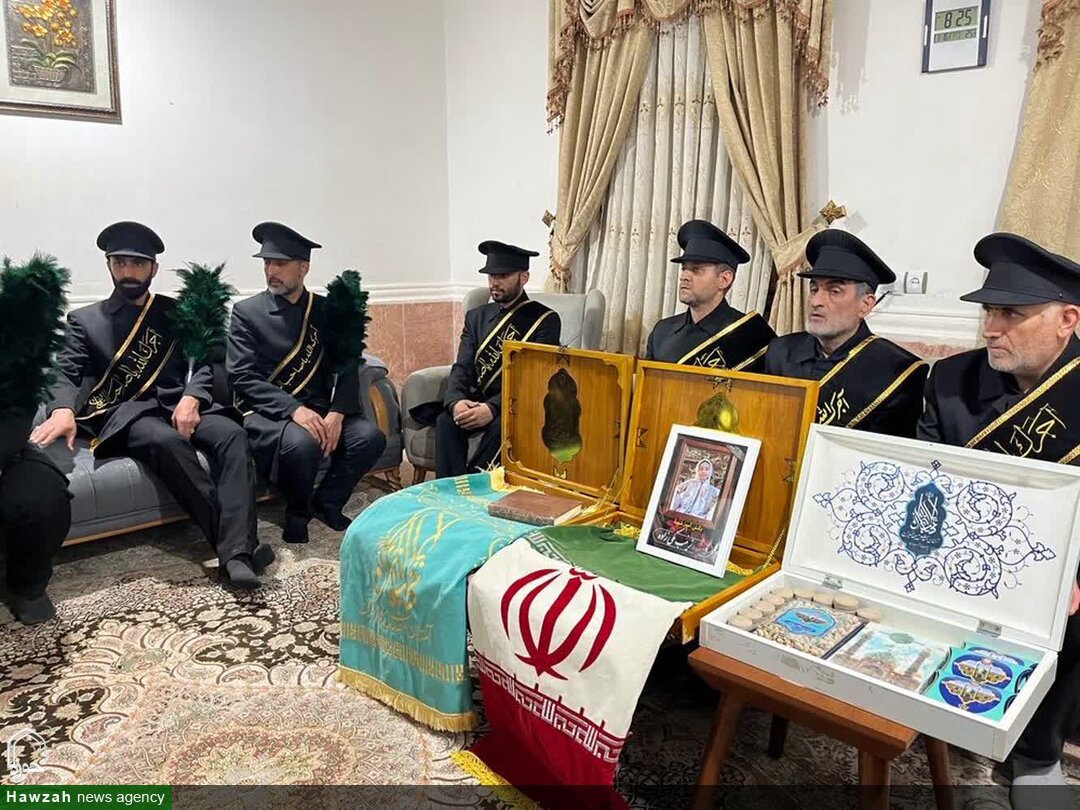 حضور پرشور خادمان مسجد جمکران در چهلم شهدای دانش آموز میناب
