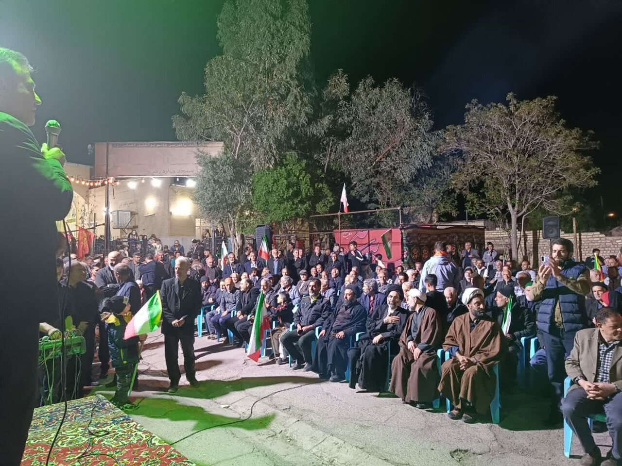 تصاویر/ حضور نماینده ولی‌فقیه در کاشان در مراسم اربعین شهادت شهید سید محمدحسین صفوی  در جوشقان مرکزی