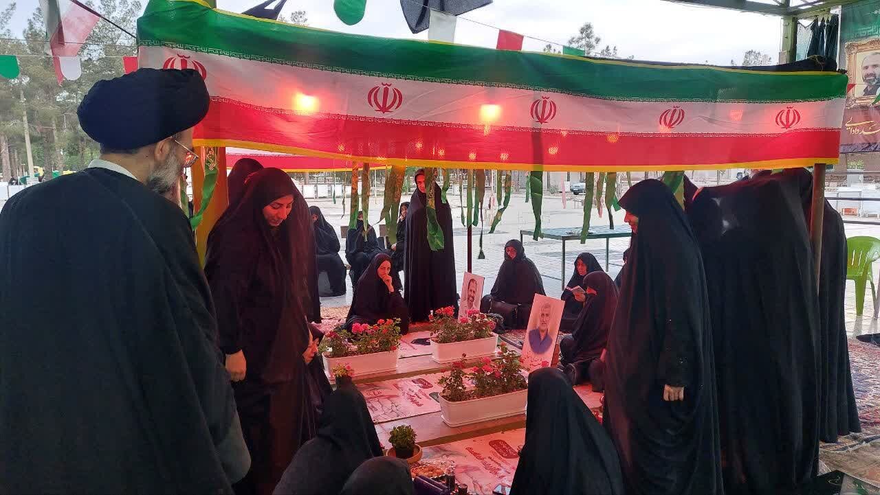 تصاویر/ حضور نماینده ولی‌فقیه در کاشان در مراسم اربعین شهادت شهید سید محمدحسین صفوی  در جوشقان مرکزی