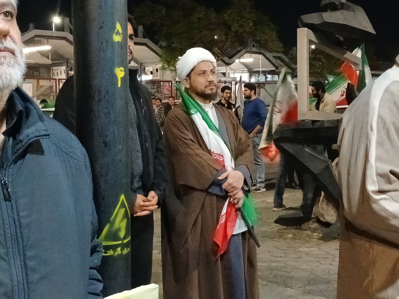 چهل ویکمین اجتماع مردمی در مقابل دانشگاه فردوسی