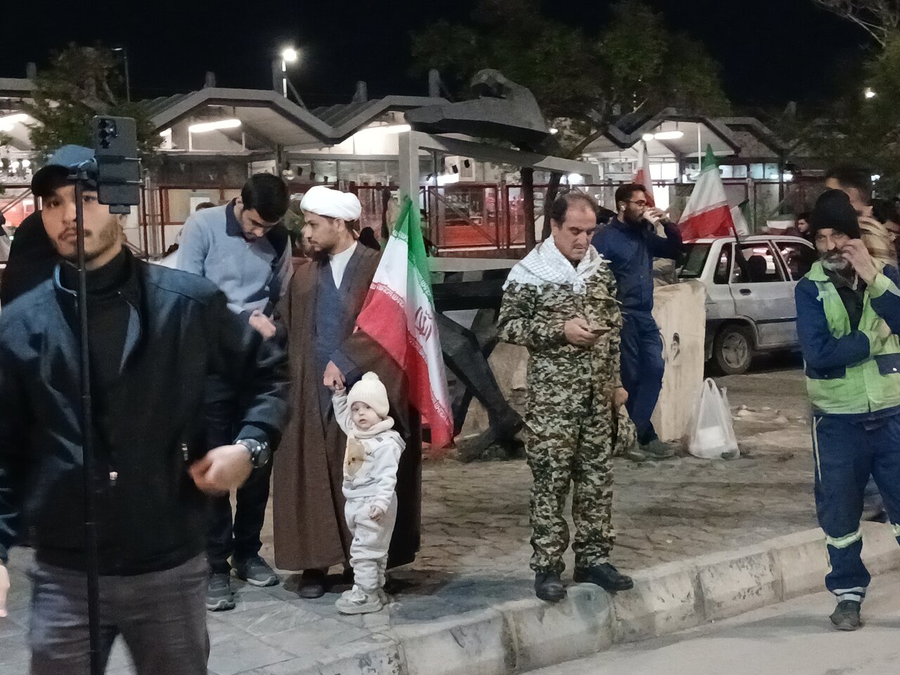 چهل ویکمین اجتماع مردمی در مقابل دانشگاه فردوسی