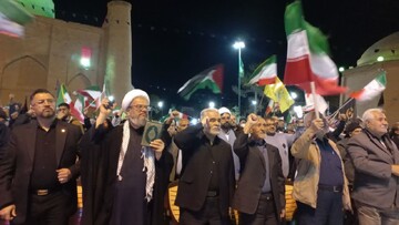 تصاویر/ سومین شب مراسم اربعین شهادت امام شهید انقلاب و شهیدان جنگ رمضان در دامغان
