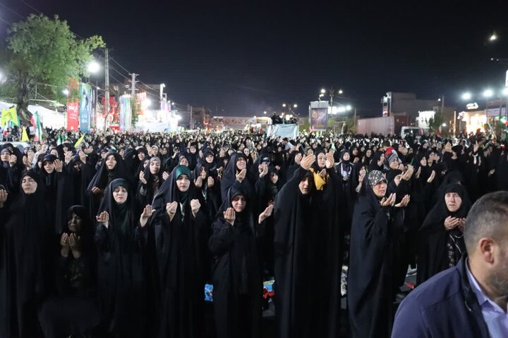 تصاویر/ اجتماع شبانه منتقمین خون امام شهید در اسلامشهر