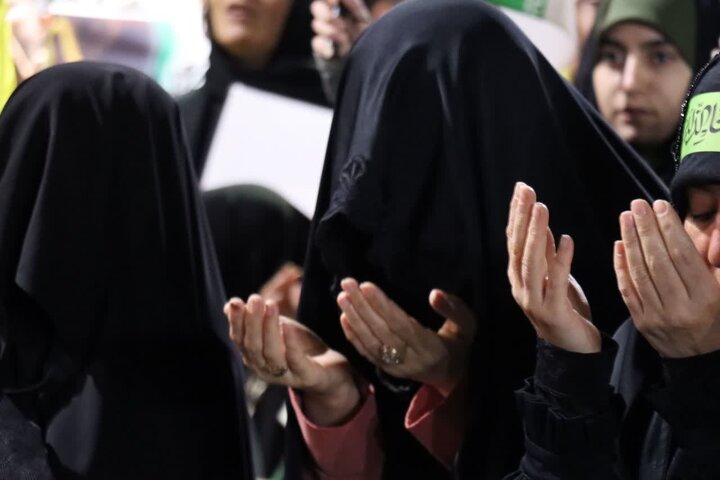 تصاویر/ اجتماع شبانه منتقمین خون امام شهید در اسلامشهر