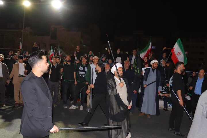 تصاویر/ اجتماع شبانه منتقمین خون امام شهید در اسلامشهر
