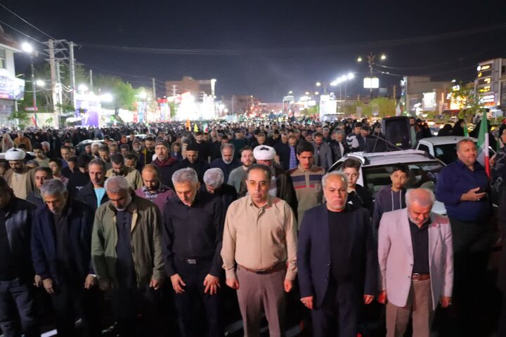 تصاویر/ اجتماع شبانه منتقمین خون امام شهید در اسلامشهر