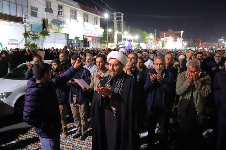 تصاویر/ اجتماع شبانه منتقمین خون امام شهید در اسلامشهر