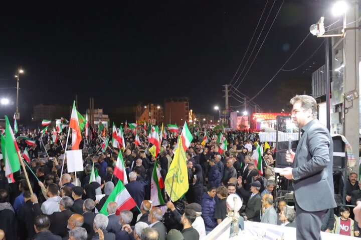 تصاویر/ اجتماع شبانه منتقمین خون امام شهید در اسلامشهر